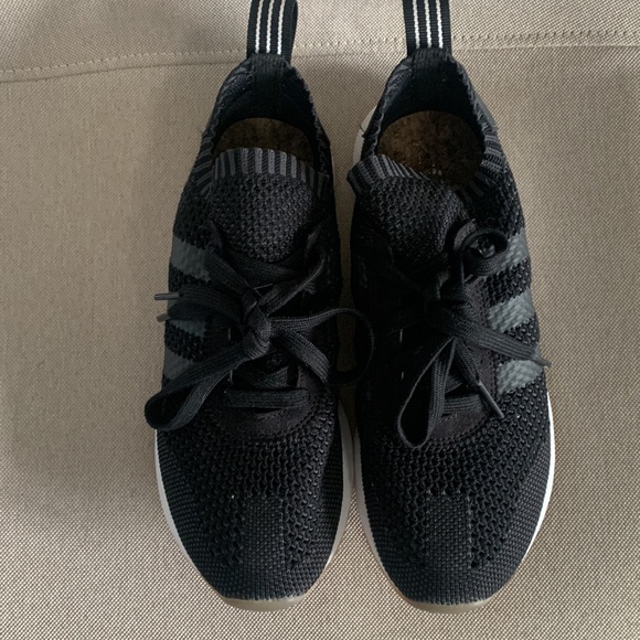 Addis’s sneakers - Picture 2 of 4